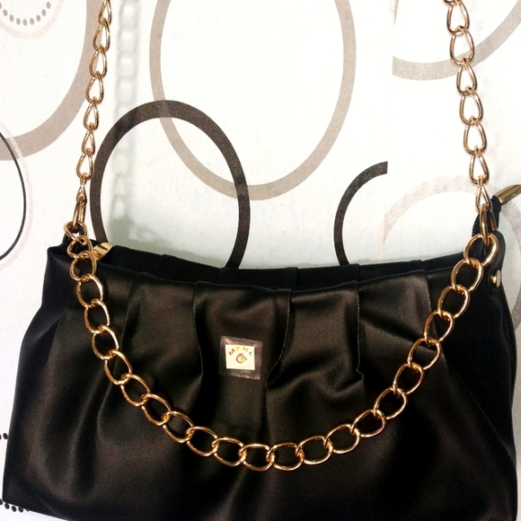 MFHL Black new designer sling with long golden chain and black belt strap - Picture 5 of 5